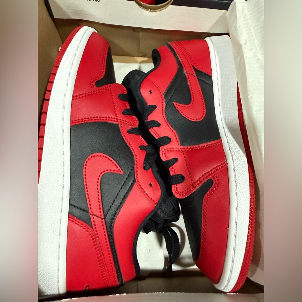 NIB Air Jordan 1 Low (GS) Size 6.0Y